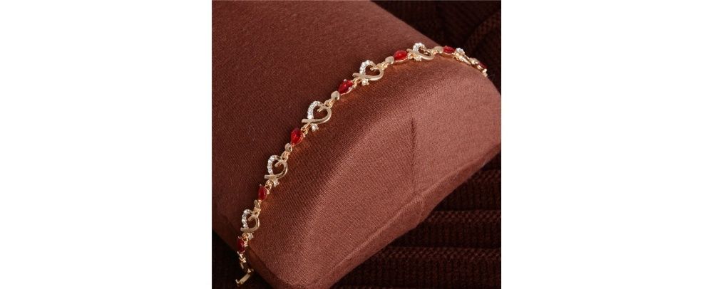 Гривна сърце и кристали сребърен цвят