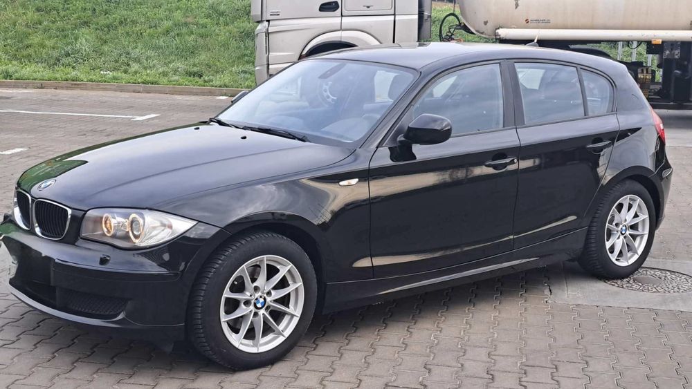 BMW seria 1 e87 an 2011