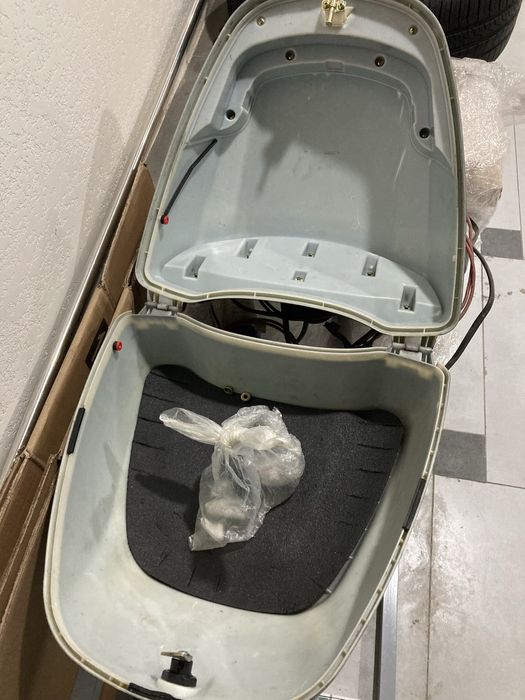 Багаж скутера и шлем