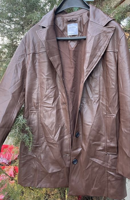 Trench/ jacheta imitatie de piele Bershka ( XS )