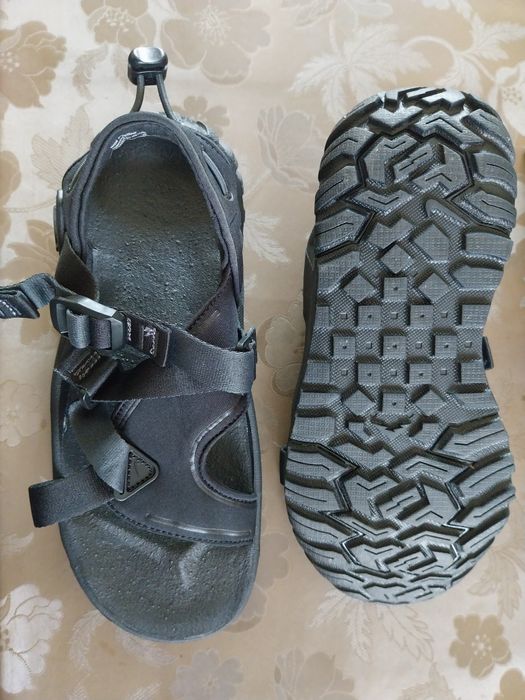 Чисто нови дамски сандали Nike