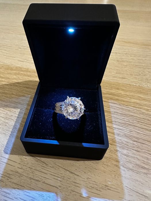 925 Сребърен пръстен за годишнина с голям камък