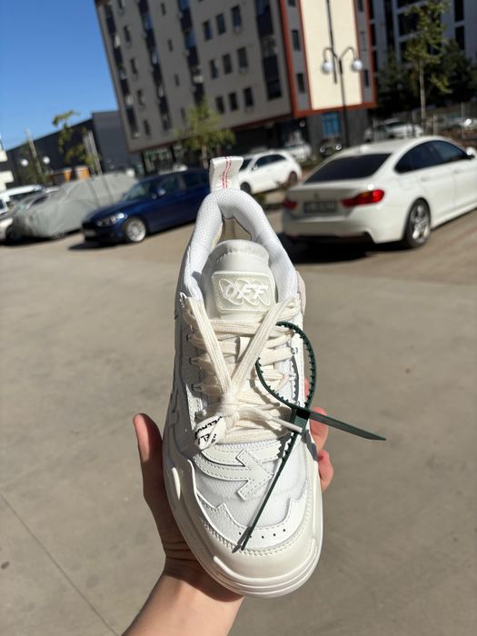 Off White Odsy1000
