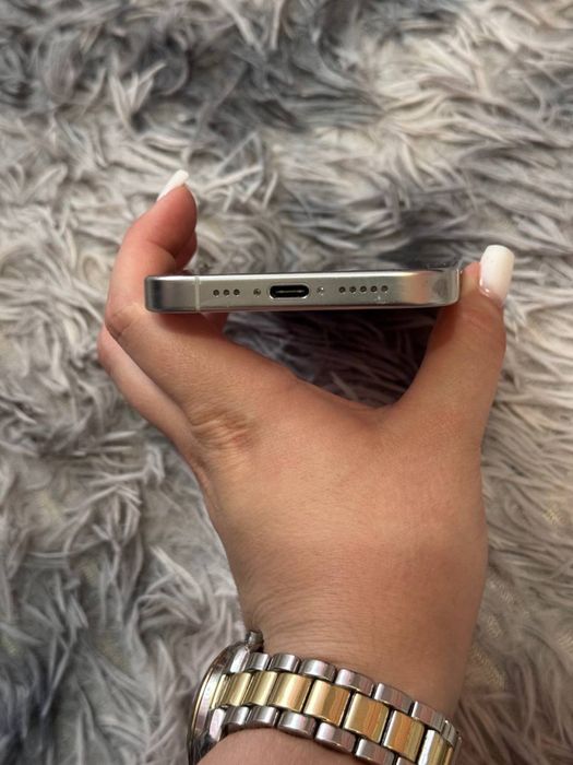Iphone 16 pro 128гб белый