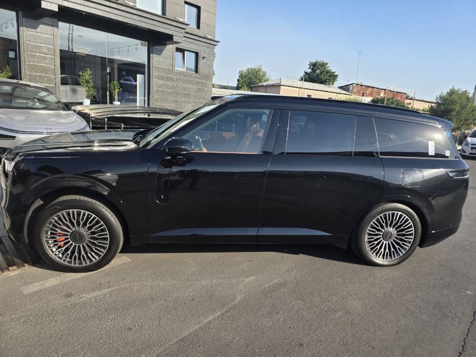Lynk and Co 900 Explore eng full