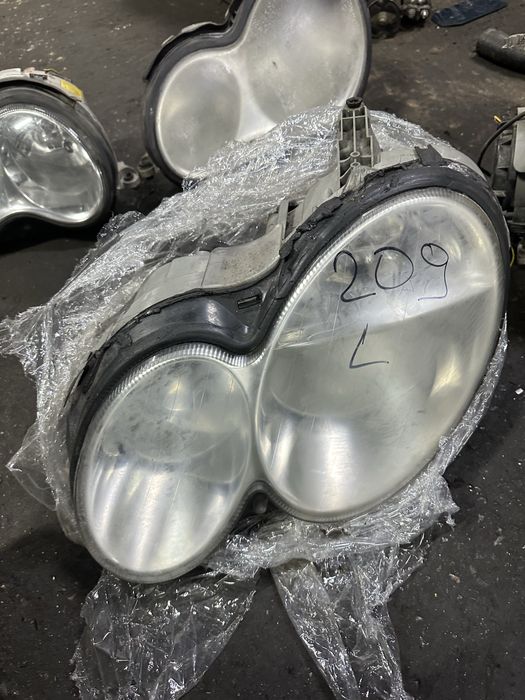 W209 фара левый галогенный авторазбор бу запчасть мерседес