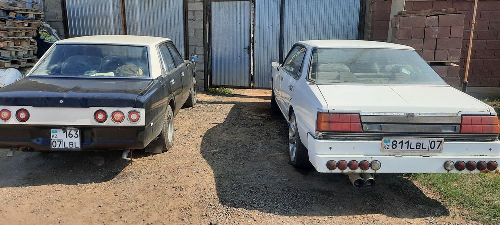 Ретро автомобили ниссаны