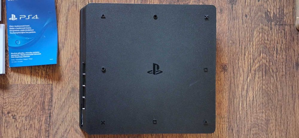 PlayStation 4 Slim 500GB – Версия 11.50 (Пълен комплект с кутия)