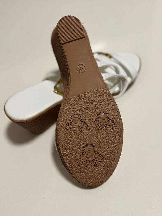 Saboți pentru vară 35