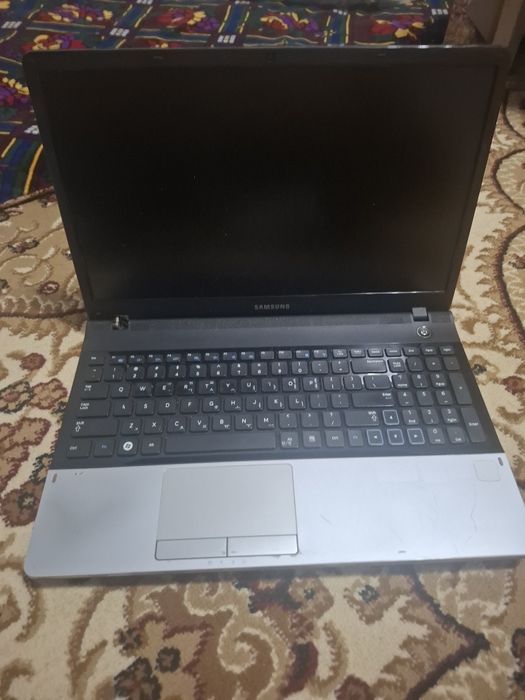 Ноутбук на запчасти