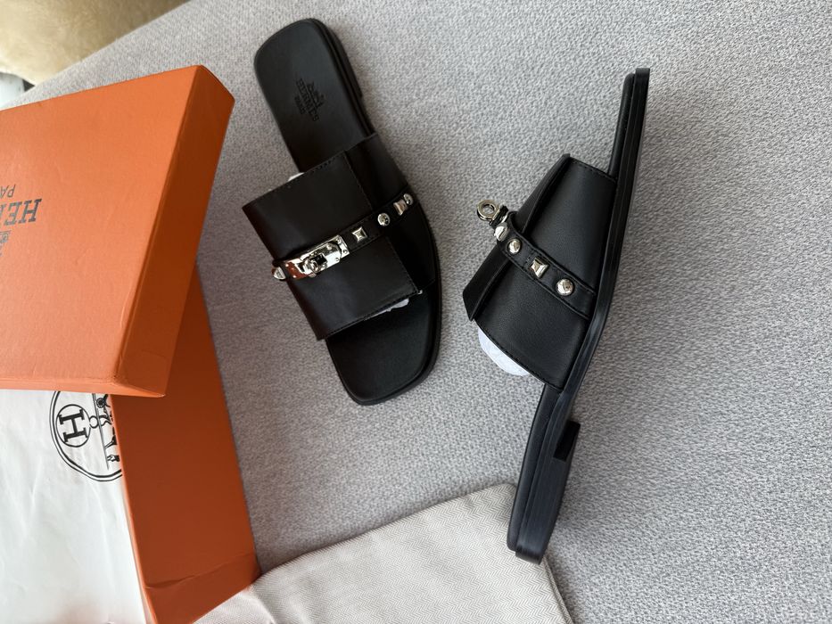 ПРОМО ЦЕНА ДО 31.05 Естествена кожа нови дамски черни чехли Hermes