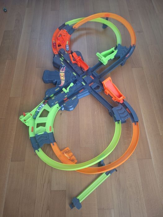 Pista, traseu, joc , masinute Hot Wheels