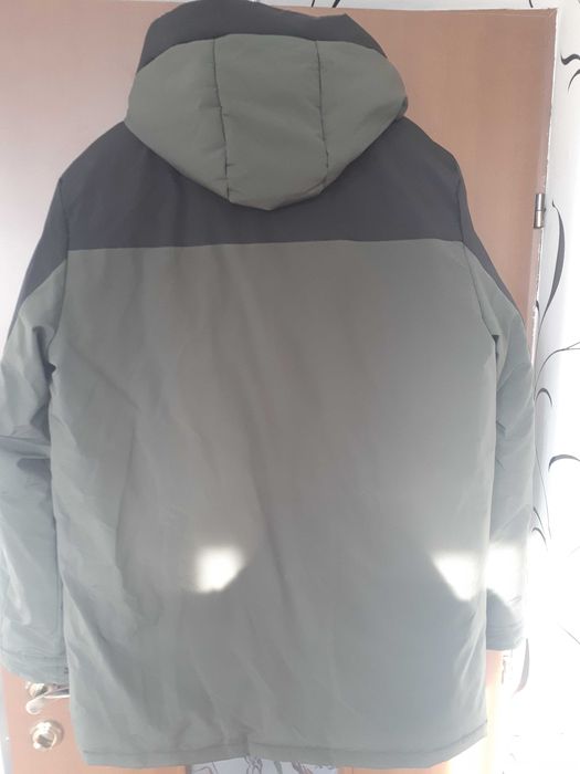 Продам куртку мужскую