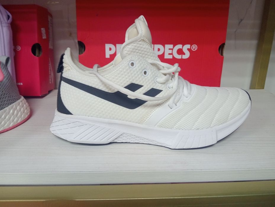 Спортивные кросовки