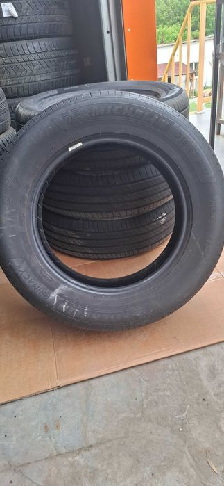 4бр. 215/65/17 Michelin 6.3mm грайфер, дот 18г. Предлагаме монтаж +++