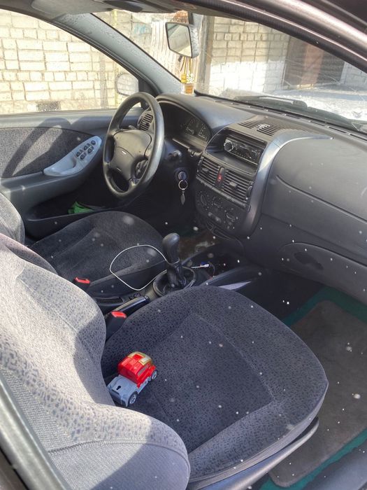 Срочно продам машину