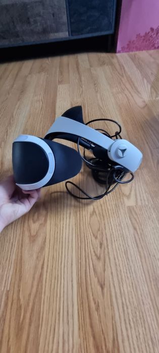 Pachet Complet PlayStation VR Mega Pack + 2 Controllere PS Move (Pentru PS4 / PS5)