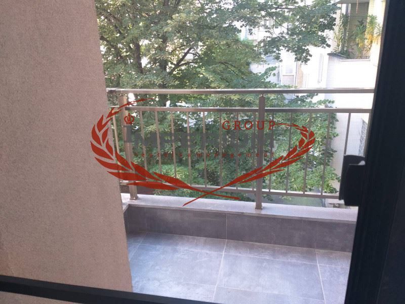 Дава се под наем Двустаен апартамент в Варна, Колхозен пазар - 70 кв.м за 586.5 € - Снимка #8