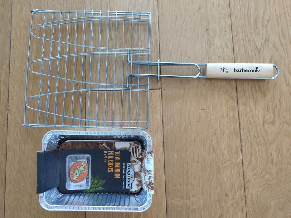 Барбекю/скара Weber Q1400 на ток с поставка, калъф и аксесоари