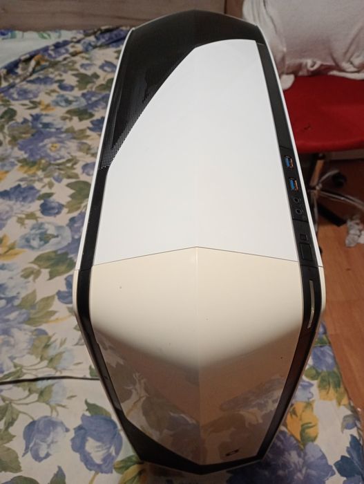 Carcasa NZXT Phantom
