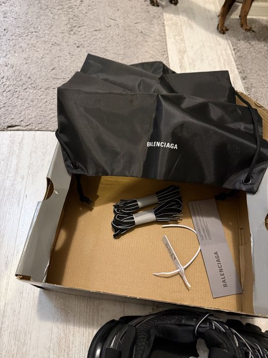 Balenciaga Track уникални