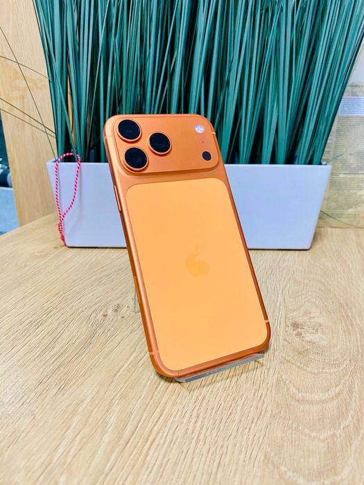 НОВ !!! Apple iPhone 17 Pro Max, 256GB, Cosmic Orange, 100% BH