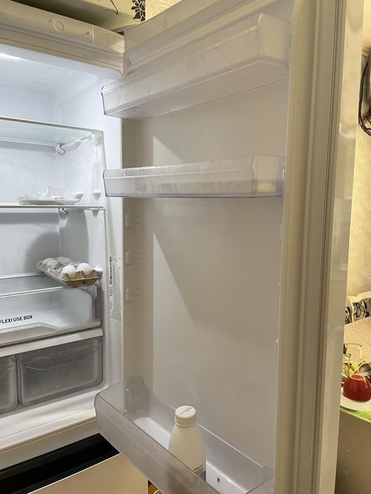 продам холодильник Indesit