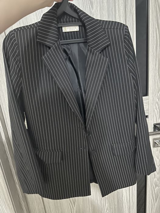 Пиджаки по 3.000 тг