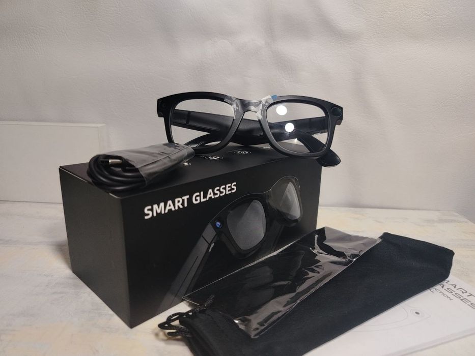 Smart Glasses (aqlli ko'zoynak) sotiladi
