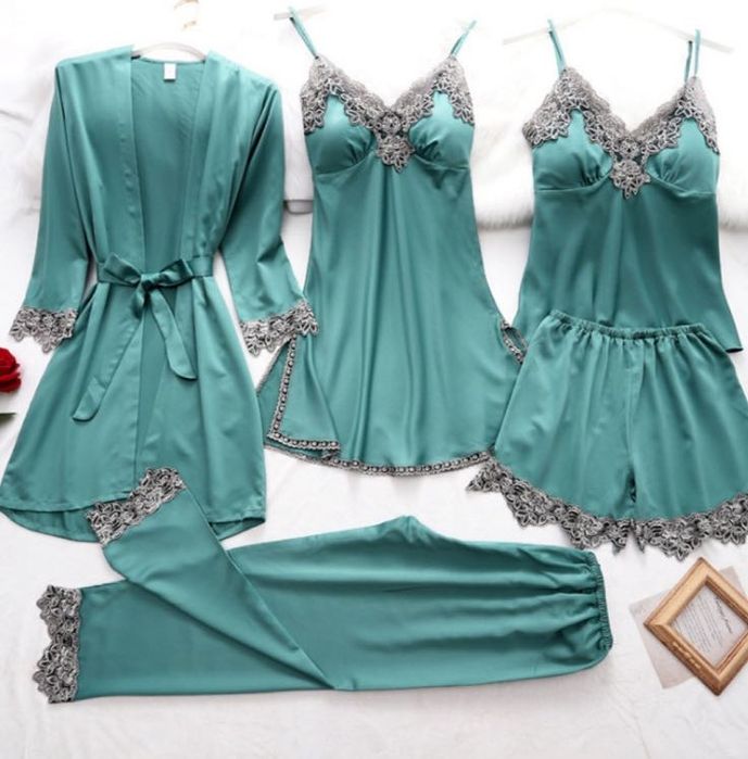 Дамски сатениран комплект за спане от 5 части