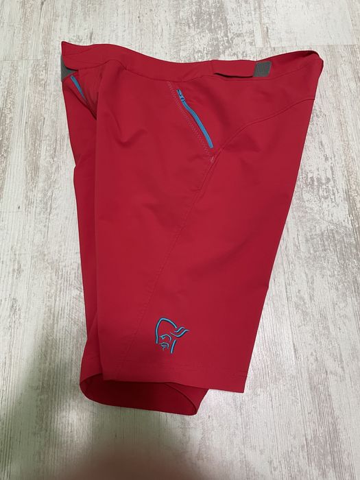 Къси панталони Norrona