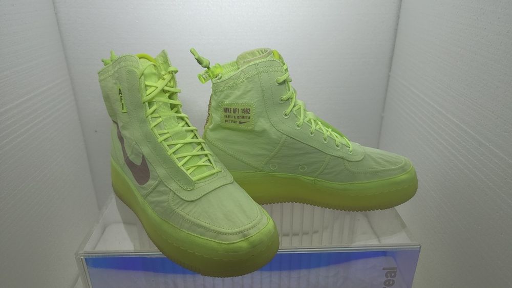 Обувки и аксесоари NIKE
