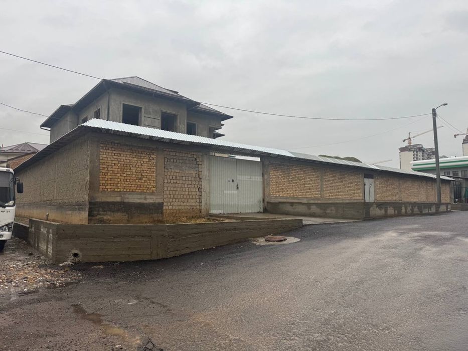 Yunusobodda katta hovli, High Town Mall — srochni sotiladi