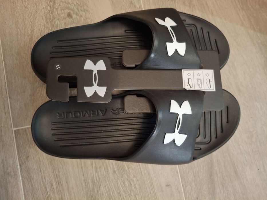 Slapi Under Armour, marimea 45 ,noi cu etichetă.