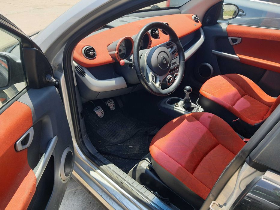 На части!  Smart ForFour 1.3i