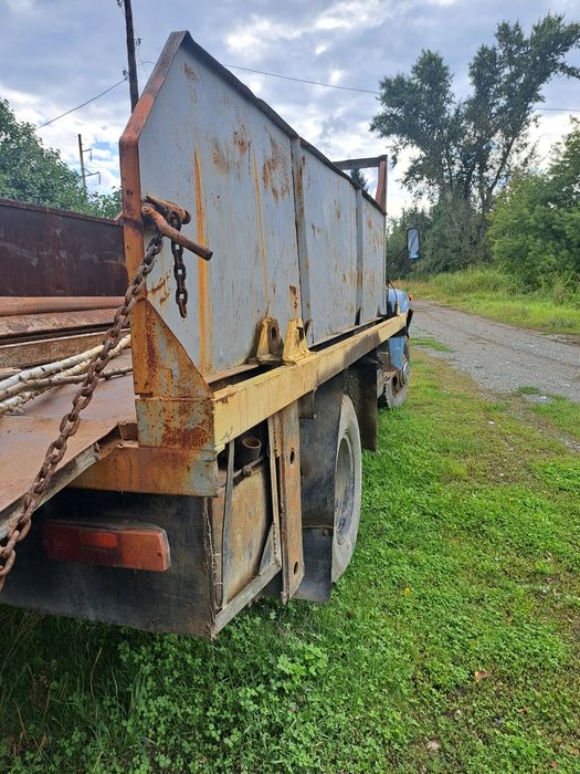 Продам Зил 130 бортовой