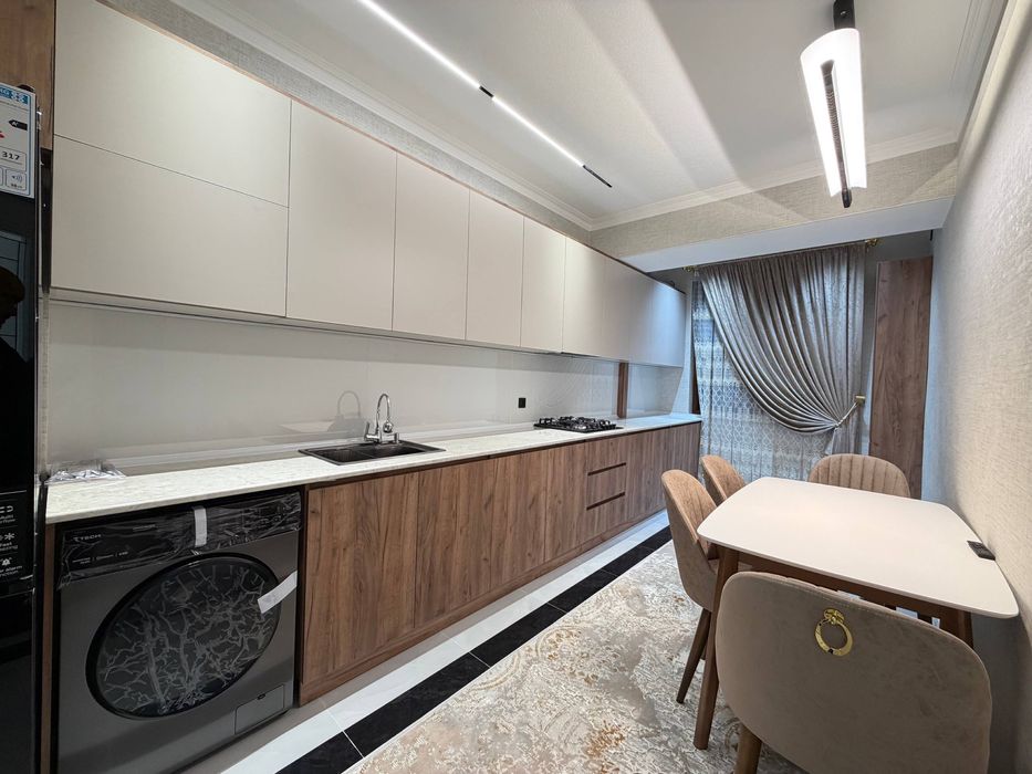 Продаётся 3-комнатная квартира с евроремонтом в новостройке.