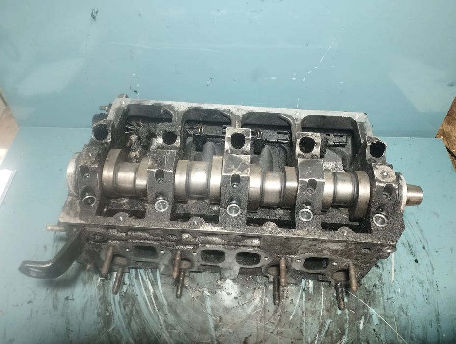 Chiulasa 038103373R Volkswagen VW Passat 1.9 TDI 6MT (131 hp)