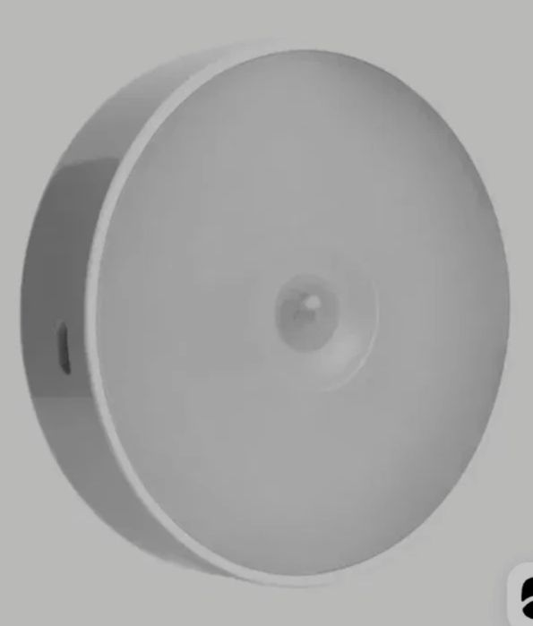 Светильник с датчиком движения.