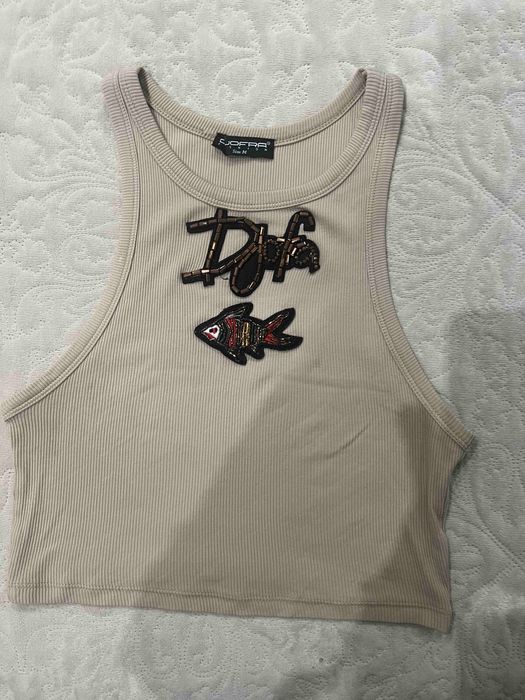 къс топ  Djofra с мотив