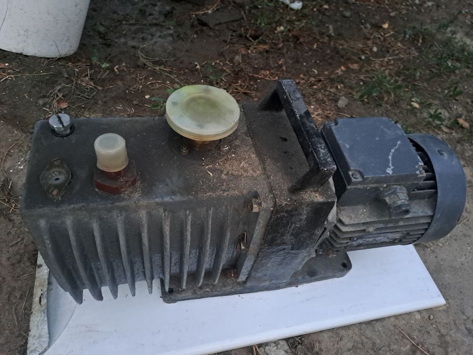 Вакуумный насоса 2HВР-5ДМ