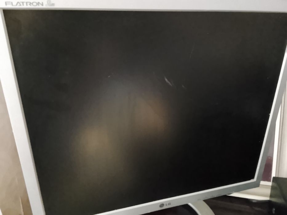 Vând monitor LG functional