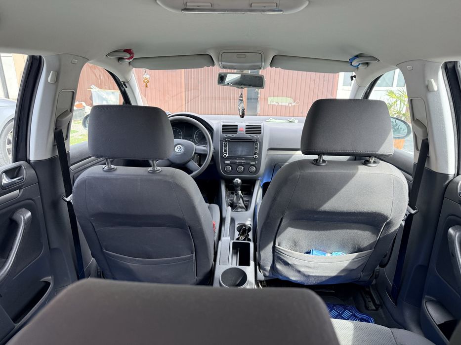 Volkswagen Golf 2004 benzină, 1.563 € — imagine 4