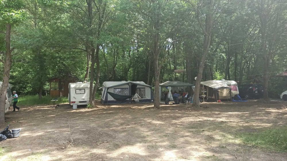 Дава се под наем Парцел в Царево - 100 кв.м за 1595.79 € - Снимка #1