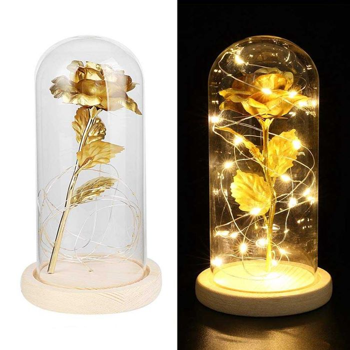 Вечна роза в стъкленица е  вдъхновена от „Красавицата и звяра“ .