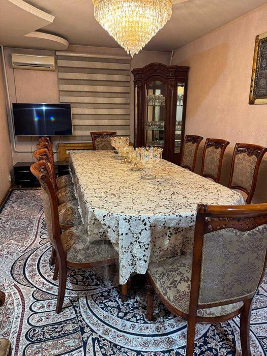 Продается  4 комнатная квартира на первой линии