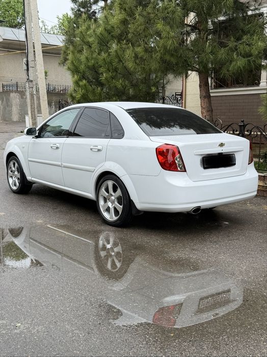 Lasetti  Ласетти 2009 г , 1.8 автомат газ-бензин , нахаду