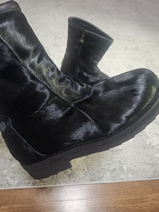 Продам мужские унты новые
