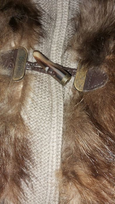 Маркова жилетка на BARK от естествен косъм лисица!Намалена на 100лв!