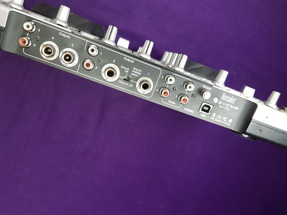 DJ пульт Hercules